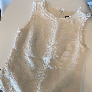Banana Republic off white top, size 2, sleeveless, work wear